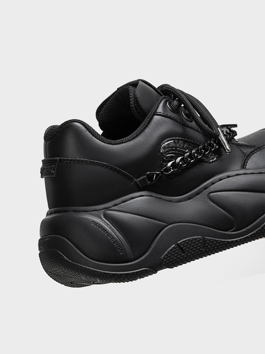 Black WiFi 2.0 Detachable Chain Chunky Sneakers - Skipkicks