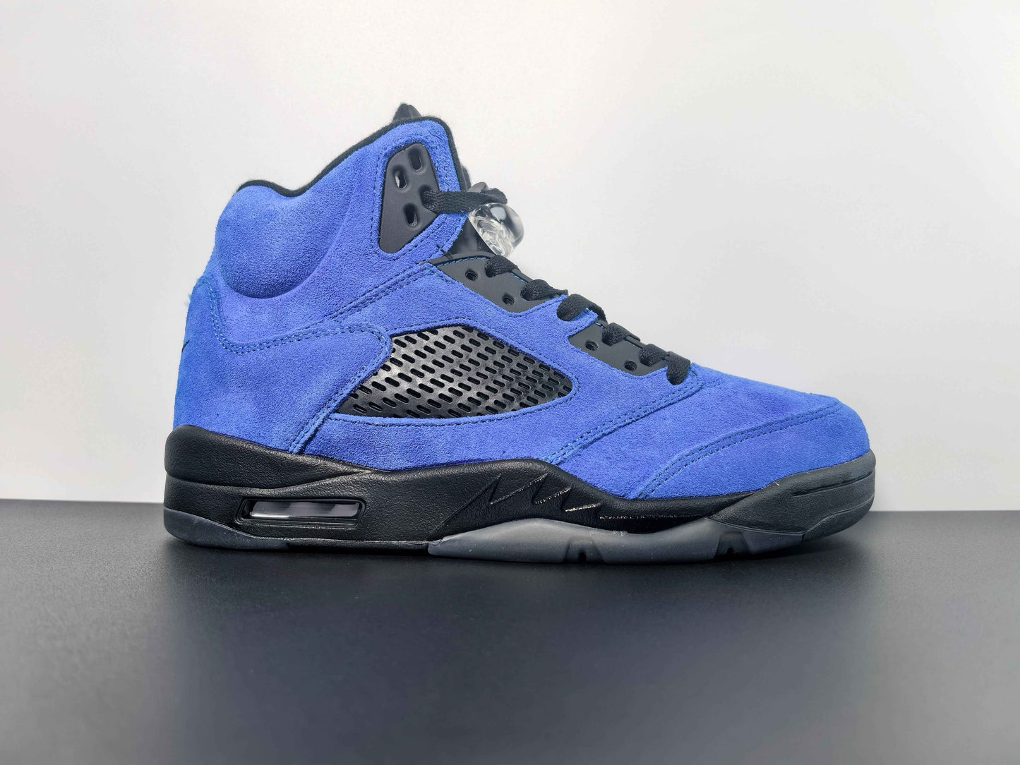 Air Jordan 5 Retro Blue Suede DD0587-400