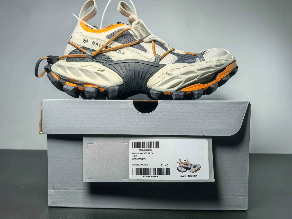Custom BLNCG Hike 2070 SneakerNational