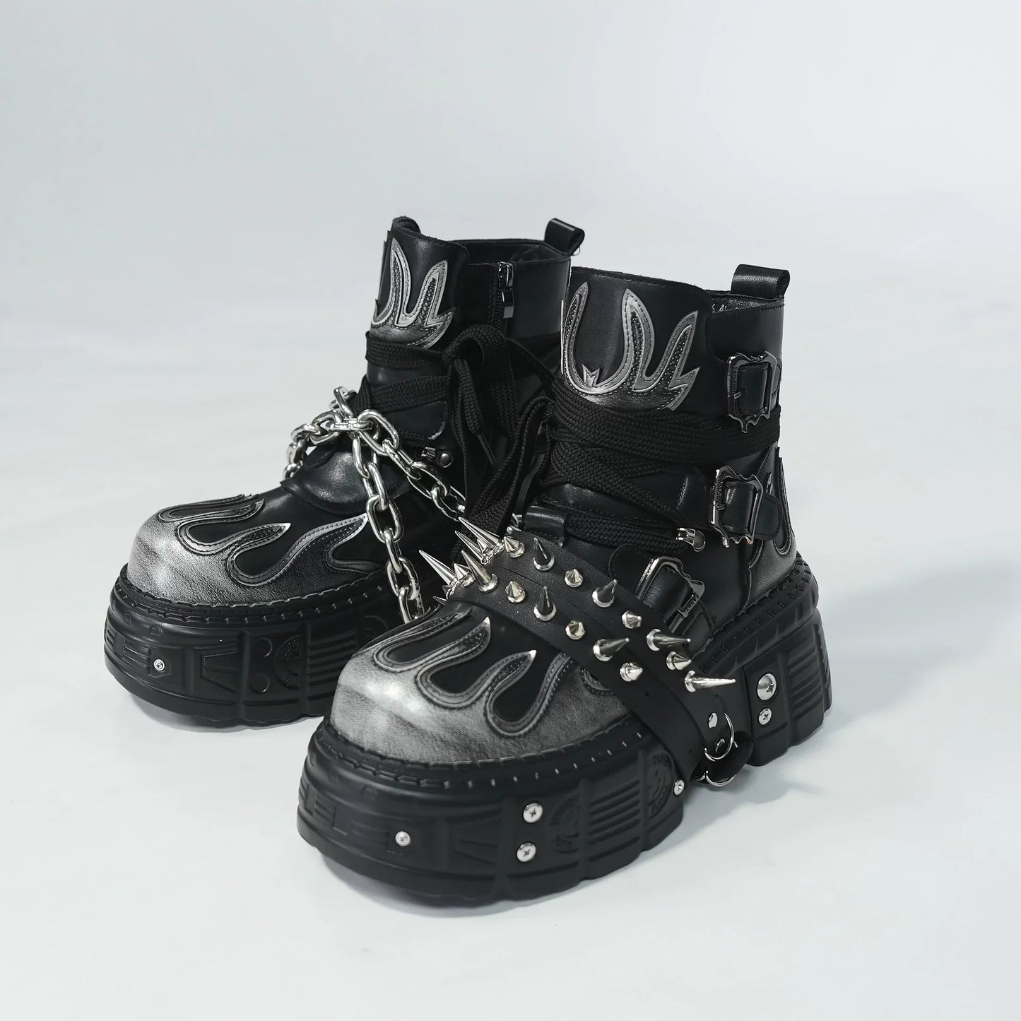 Black Chain-Spike Platform Boots - Skipkicks