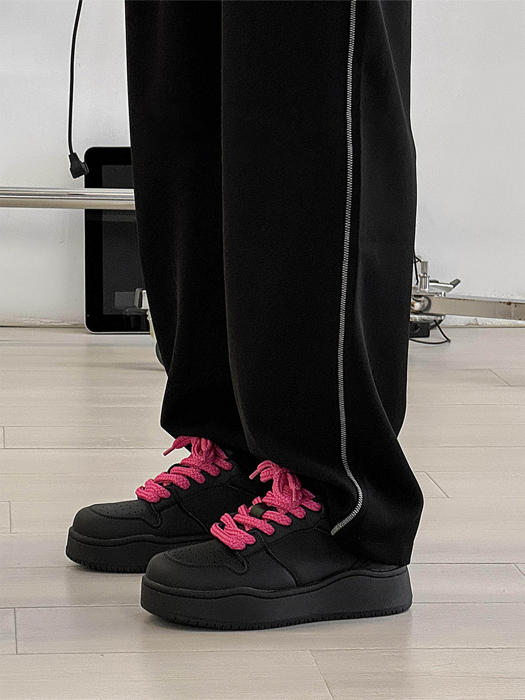 Contrast Lace Platform Sneakers