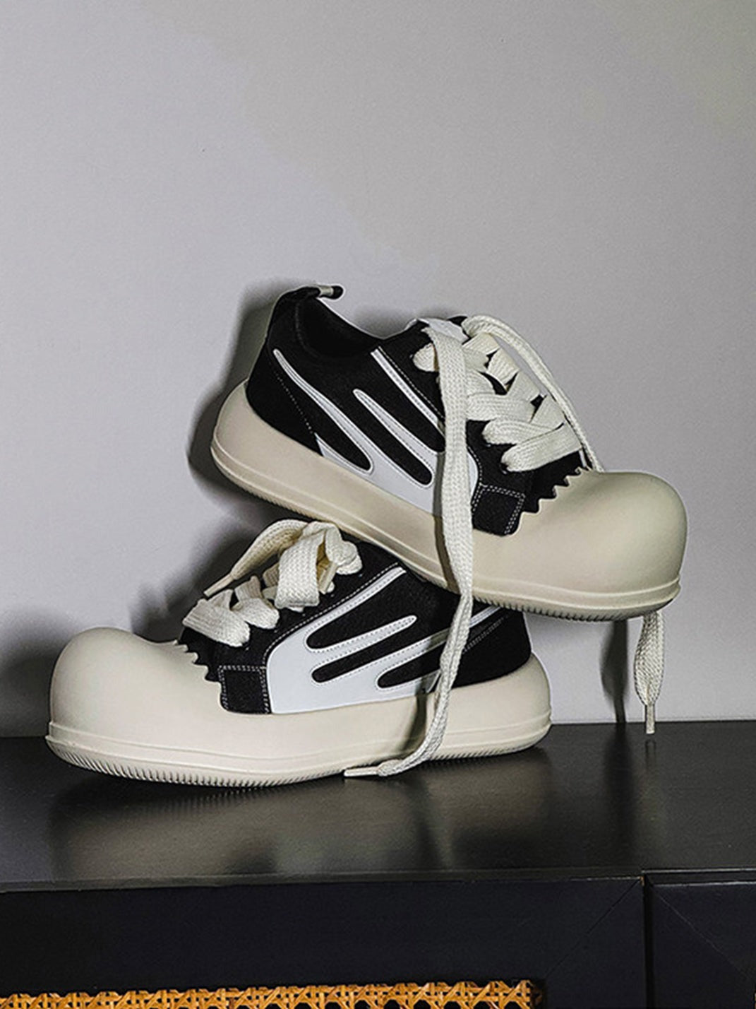 Jagged-Edge Chunky Platform Sneakers - Skipkicks
