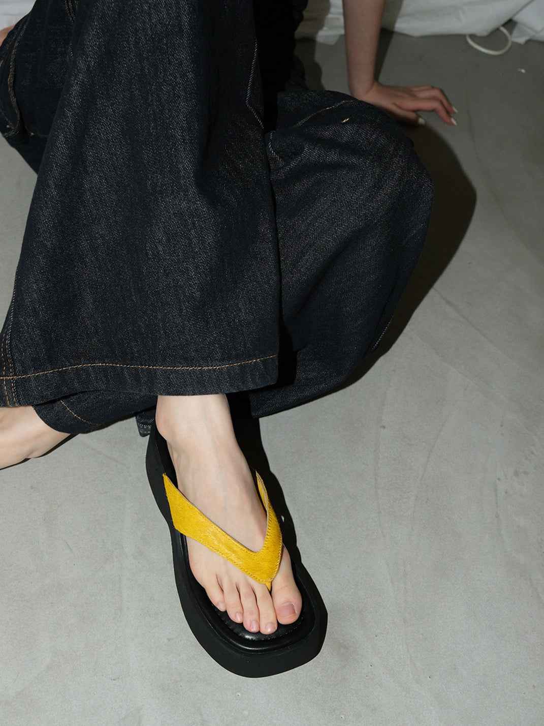 Mooreyu Color-Pop Platform Flip-Flops
