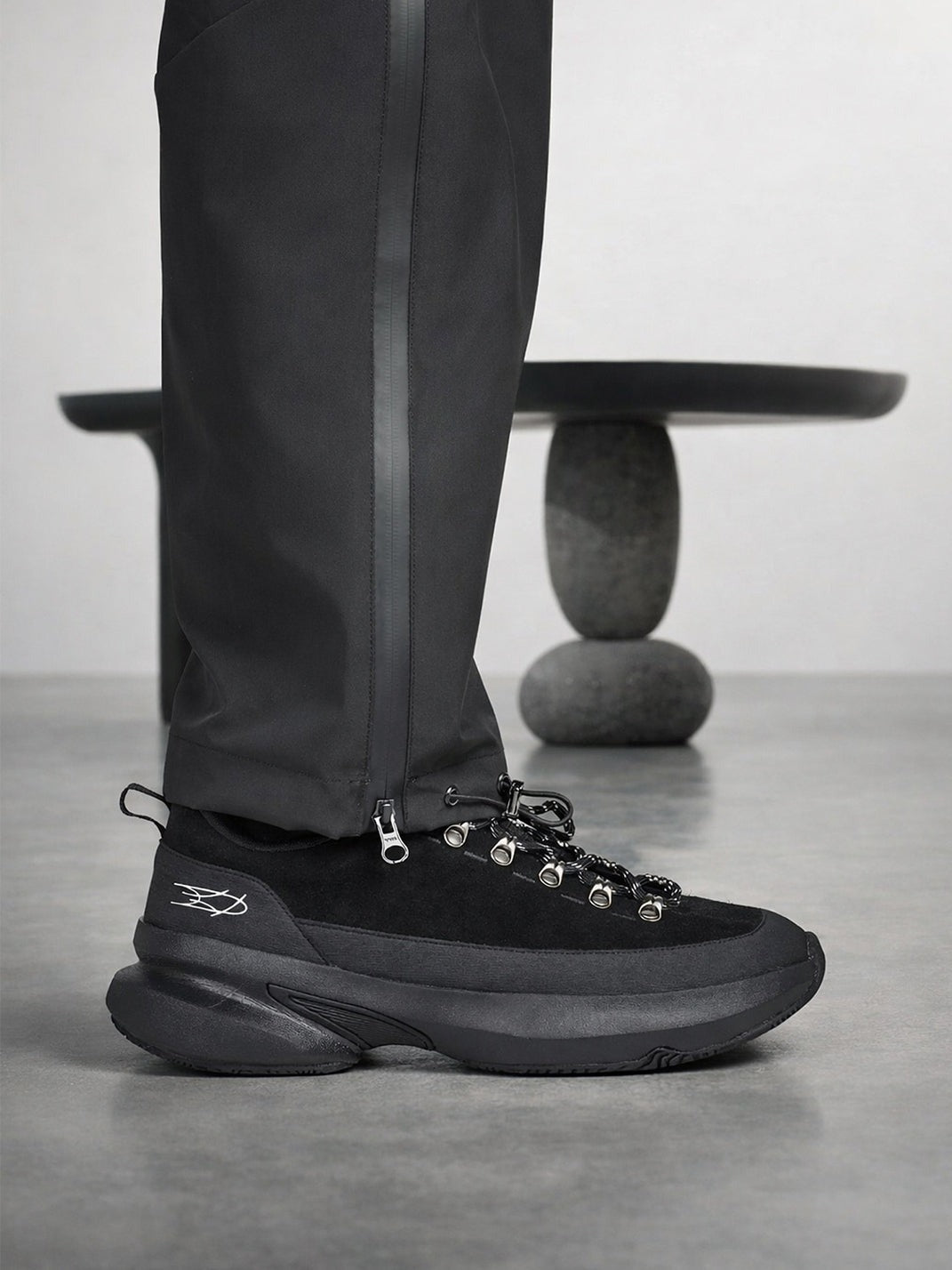 All-Black Samurai Casual Sneakers - Skipkicks