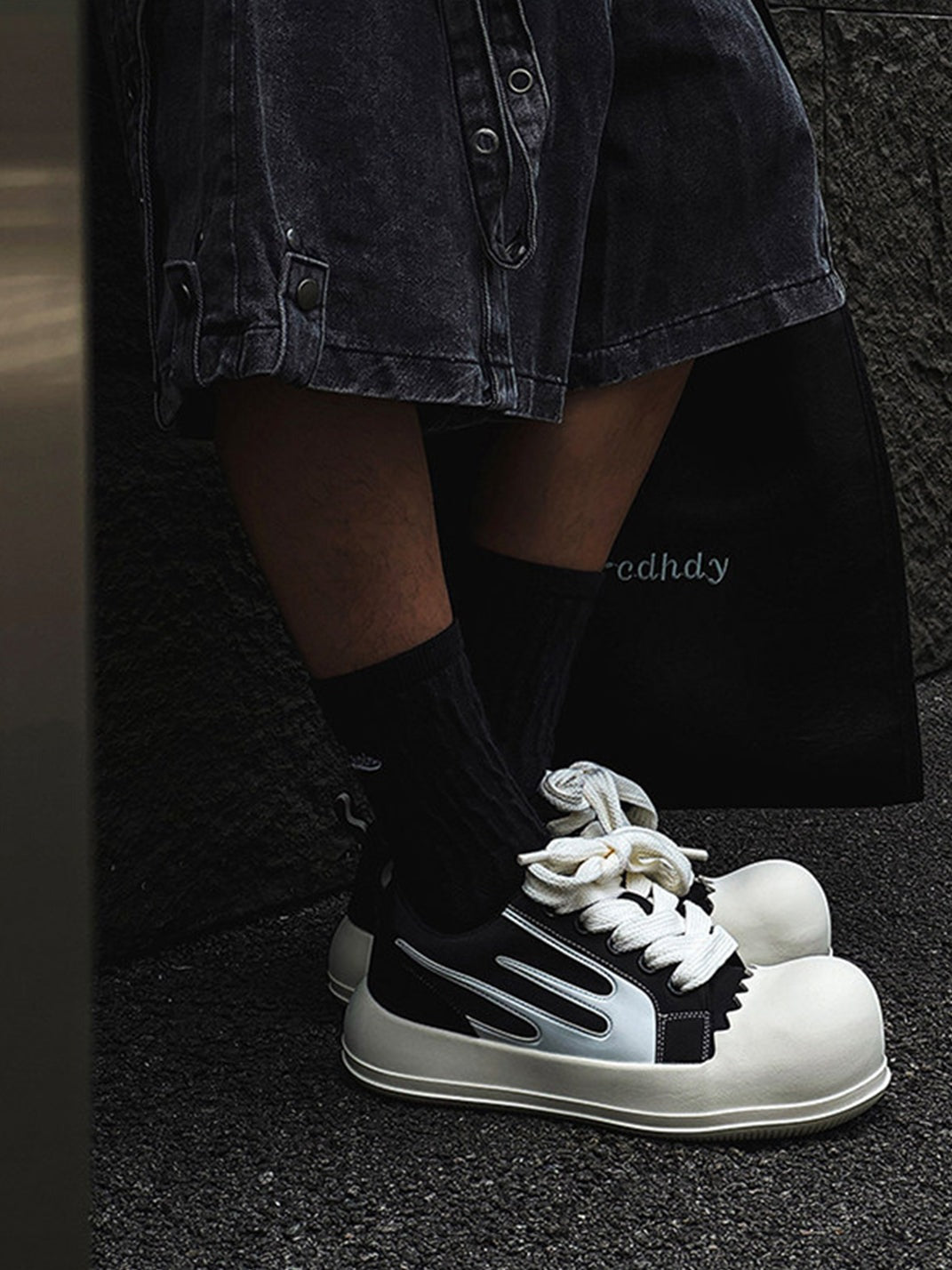 Jagged-Edge Chunky Platform Sneakers - Skipkicks