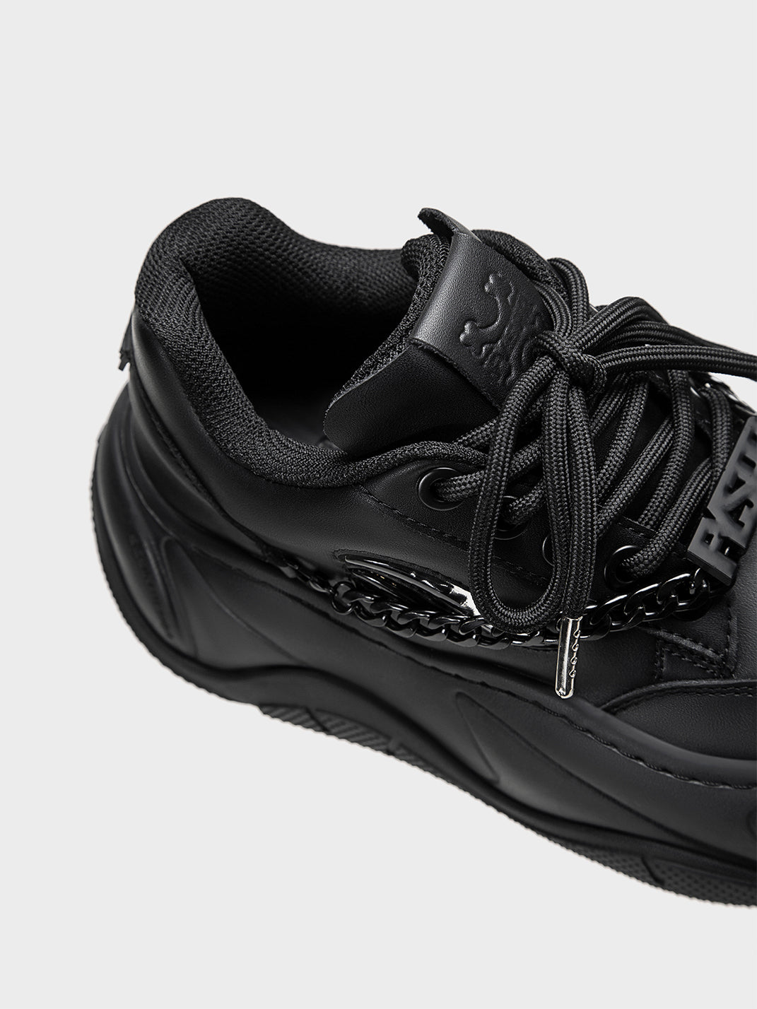 Black WiFi 2.0 Detachable Chain Chunky Sneakers - Skipkicks