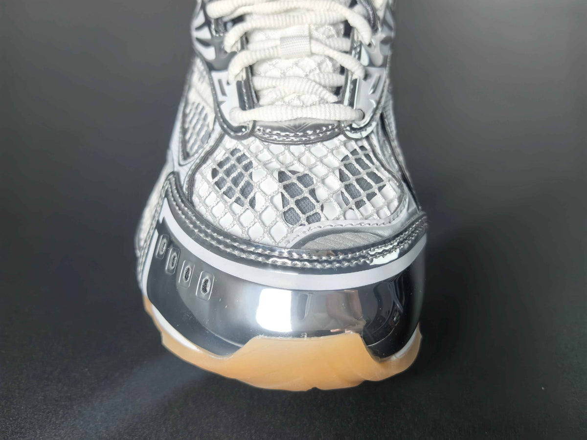 Venetian Orbit Lace-up Runner