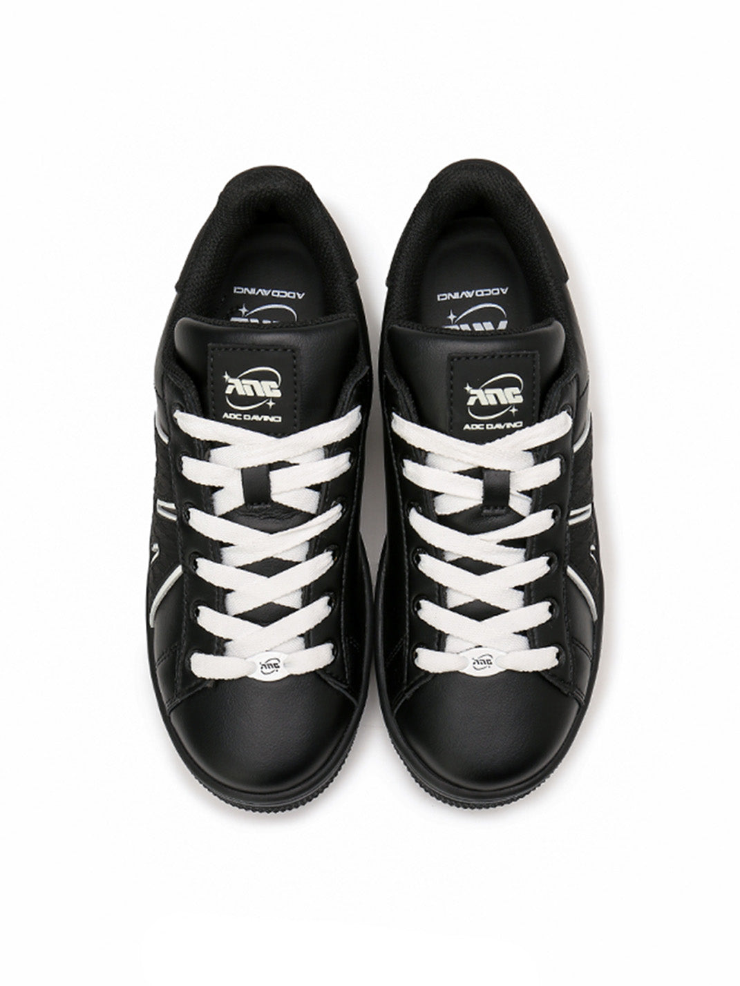 Platform Sneakers with Three Interchangeable Laces - Skipkicks
