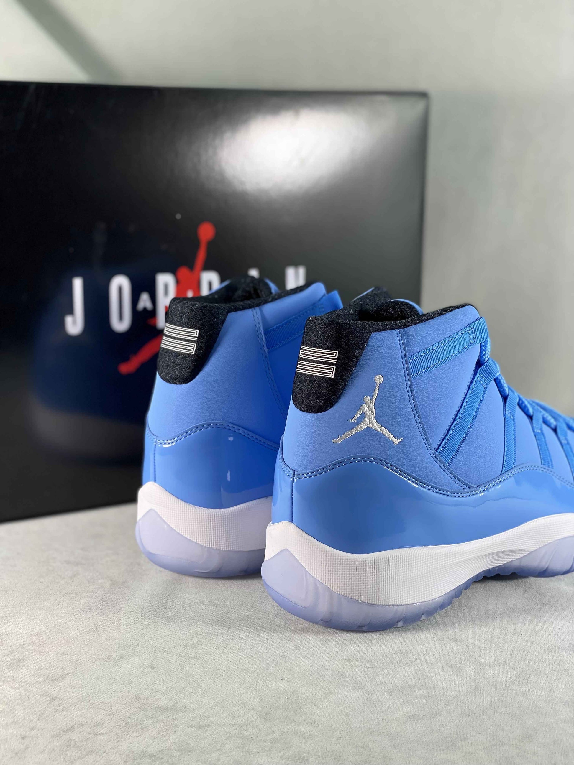 Custom Air Jordan “Ultimate Gift of Flight” Pack 717602-900