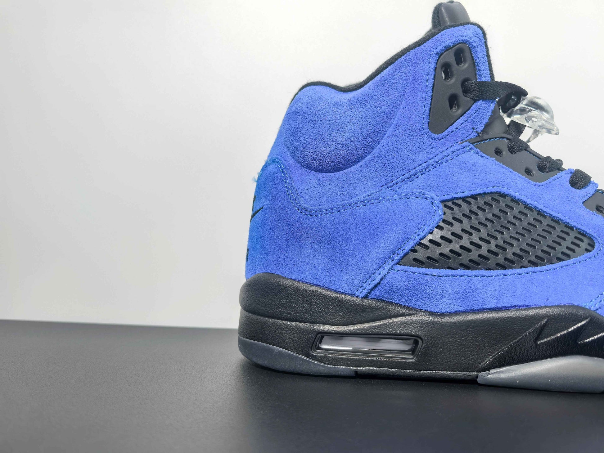 Air Jordan 5 Retro Blue Suede DD0587-400
