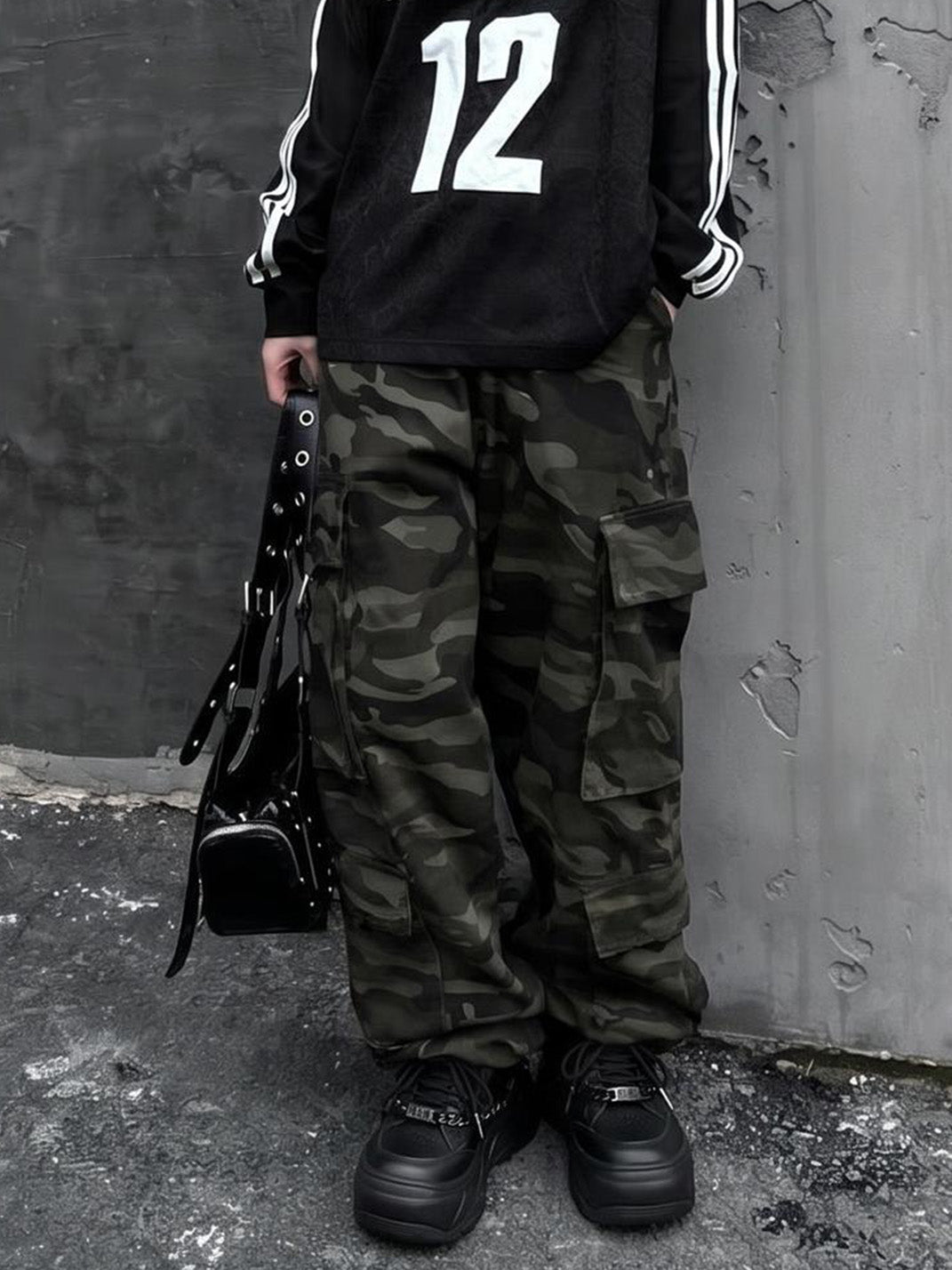 Black WiFi 2.0 Detachable Chain Chunky Sneakers - Skipkicks