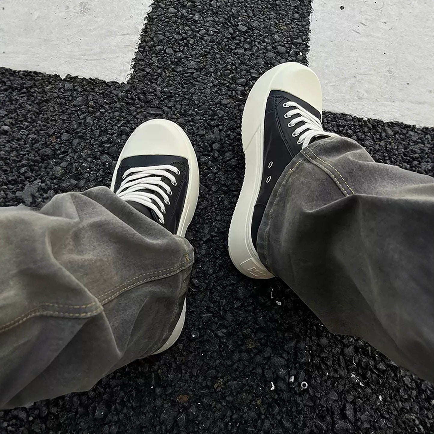 Low-Top Sneakers - Skipkicks