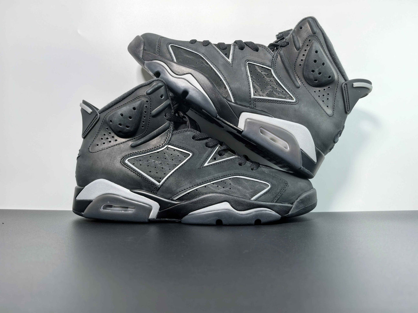 Commencement Edition Retro 6 - Limited Noir Stealth High-Tops