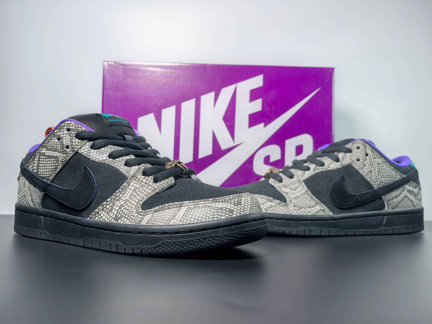 Nike × Dashawn Jordan Dunk SB DUNK LOW
