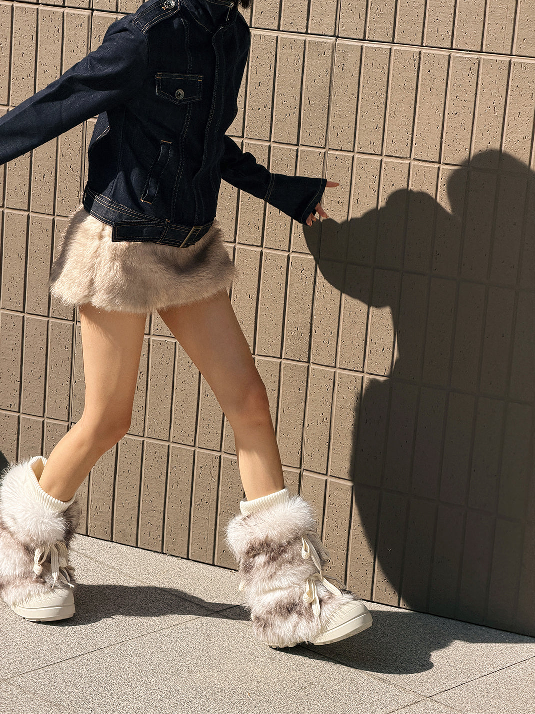 Black Fur-Lined Mid-Top Platform Ankle Boots - Skipkicks
