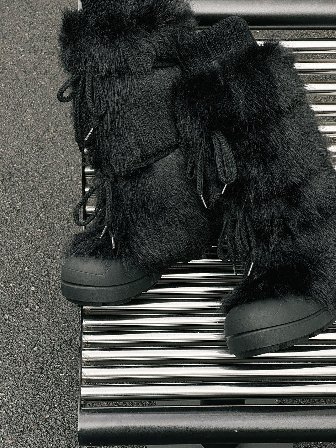 Black Plush-Lined Tall Platform Boots - Skipkicks