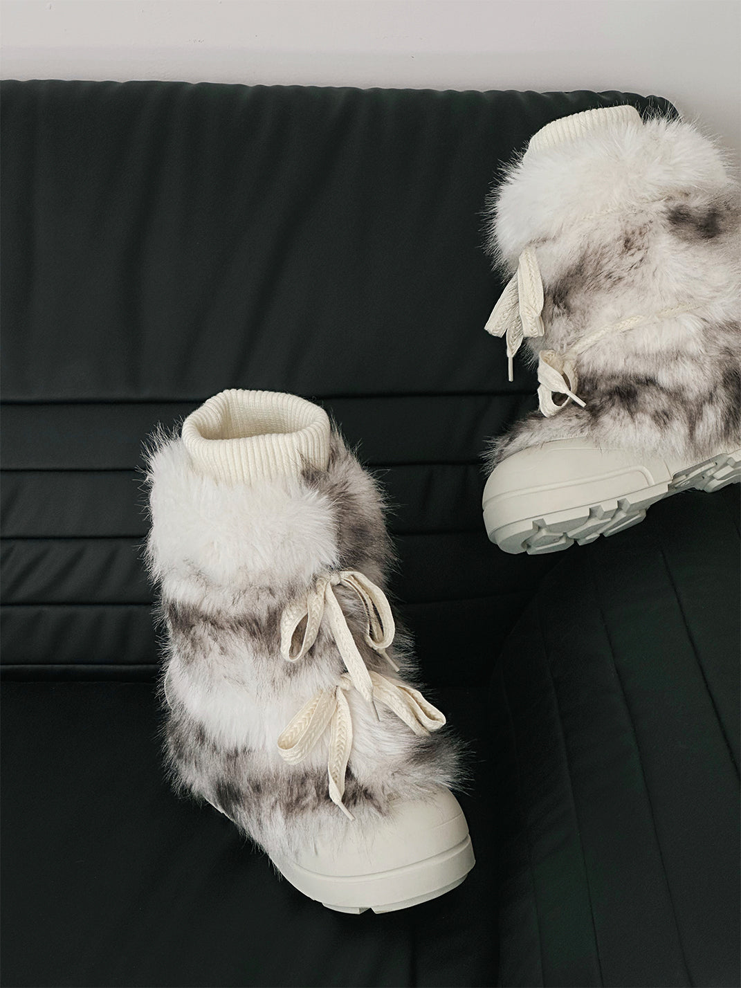 Black Fur-Lined Mid-Top Platform Ankle Boots - Skipkicks