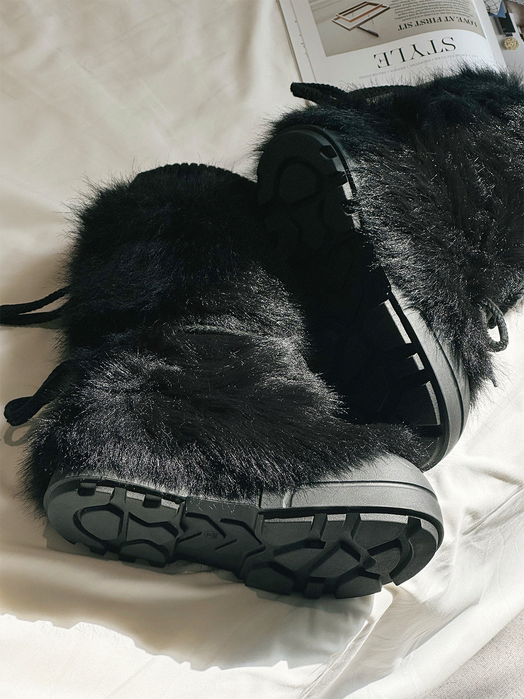 Black Fur-Lined Mid-Top Platform Ankle Boots - Skipkicks