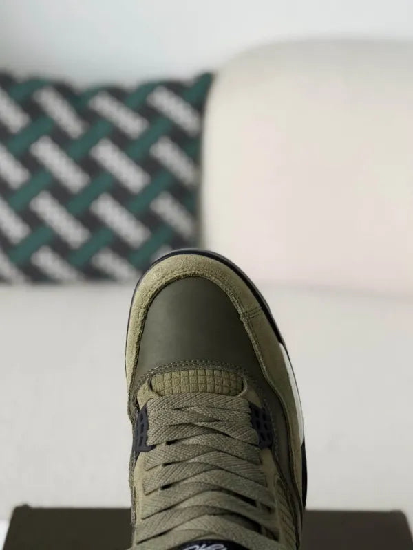Air Jordan 4 Retro Sneakers - Elevate Your Style with Medium Olive