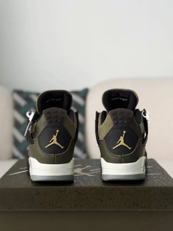 Air Jordan 4 Retro Sneakers - Elevate Your Style with Medium Olive