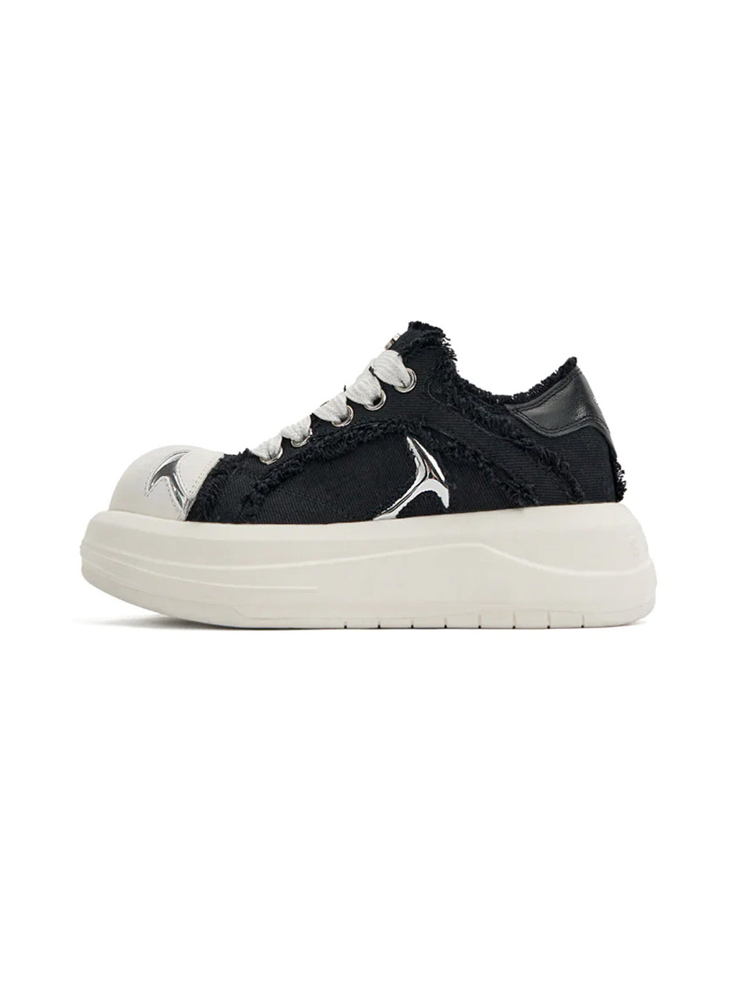 Black Beluga Platform Skate Sneakers - Skipkicks