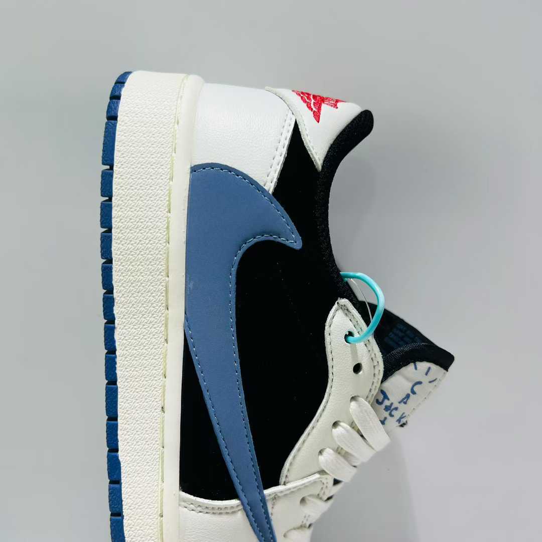 Travis Scott x Air Jordan 1 Low OG - Limited Edition Sneaker