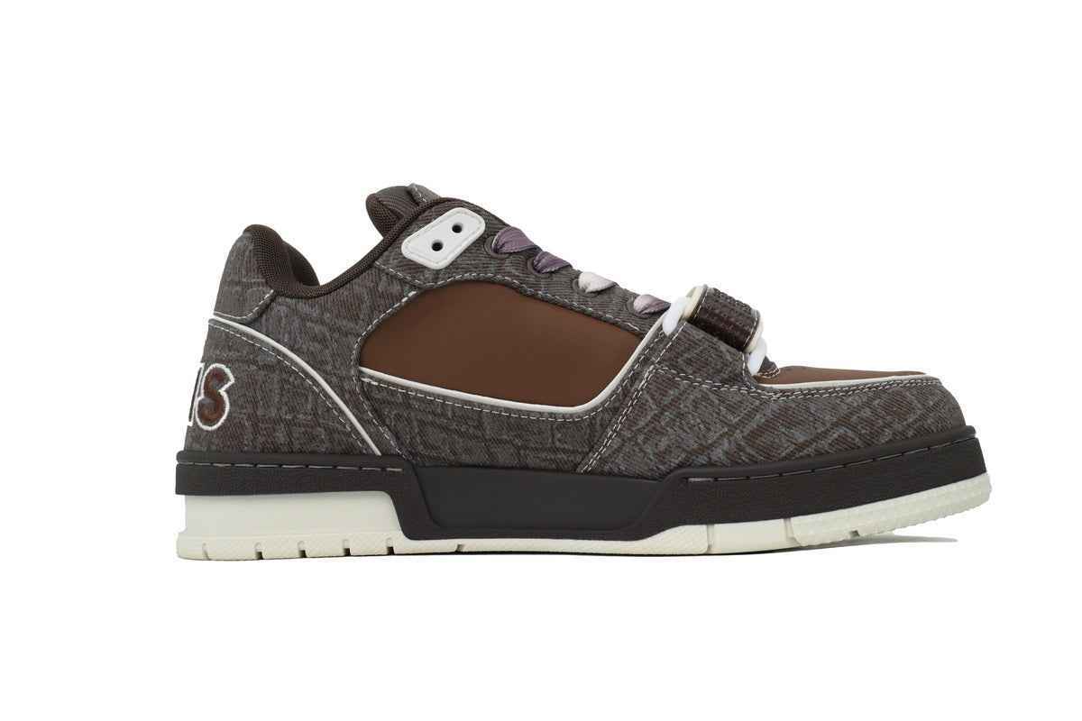 Monogram Arch Light Sneaker