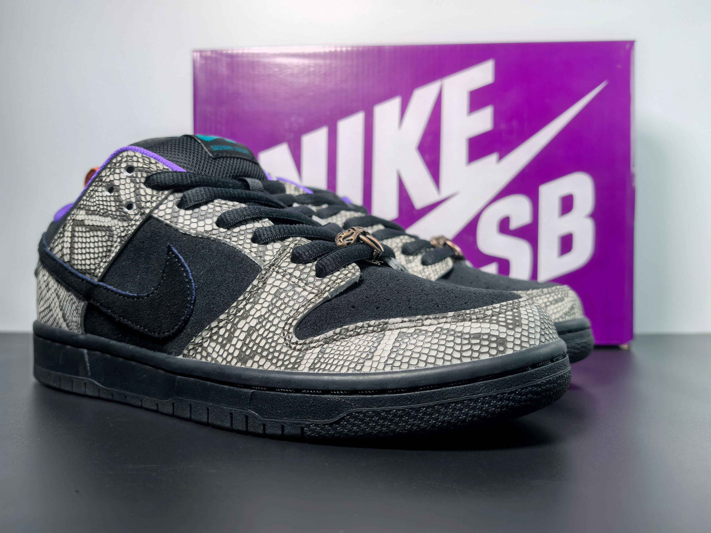Nike × Dashawn Jordan Dunk SB DUNK LOW