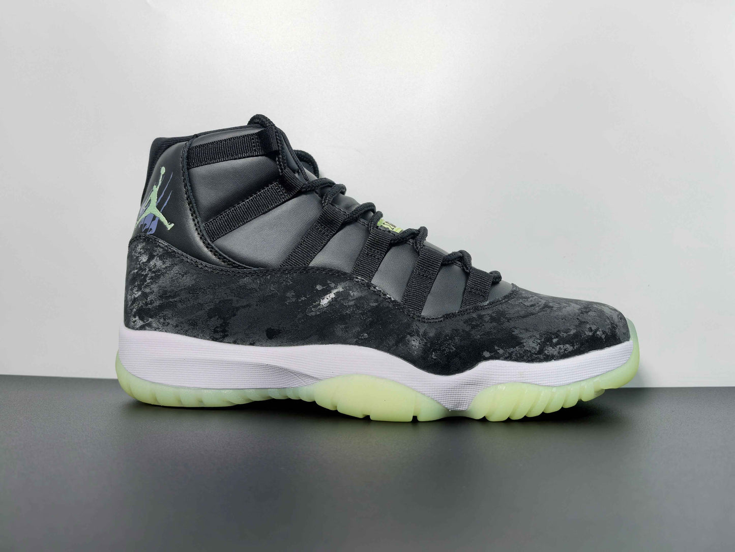 Air Jordan 11 Sneaker School