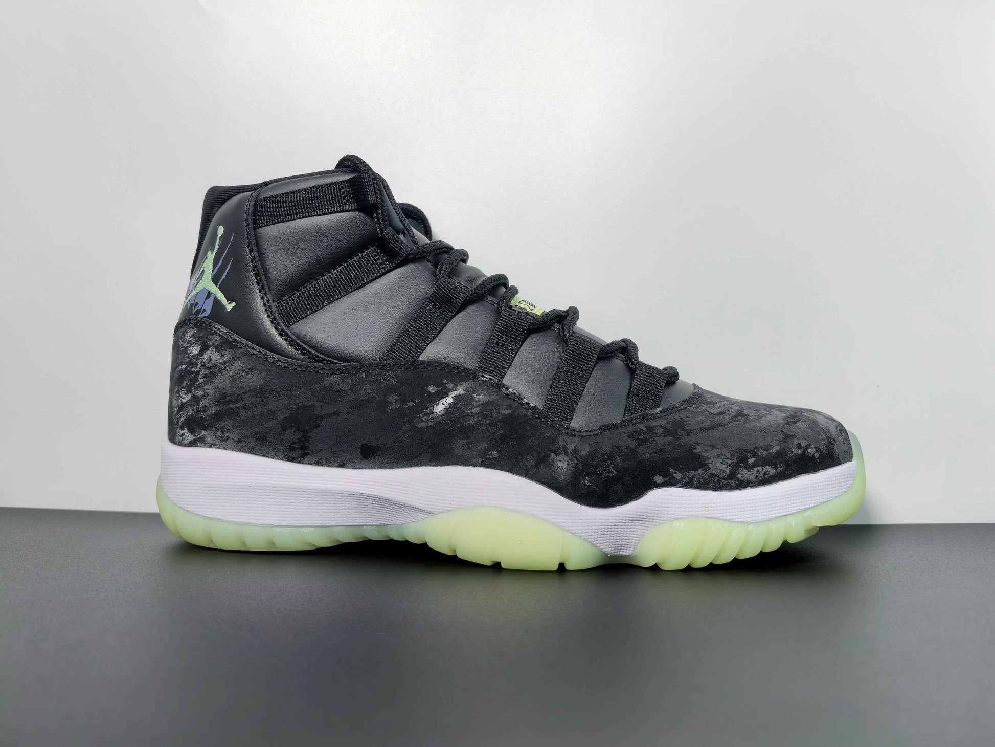 Air Jordan 11 Sneaker School
