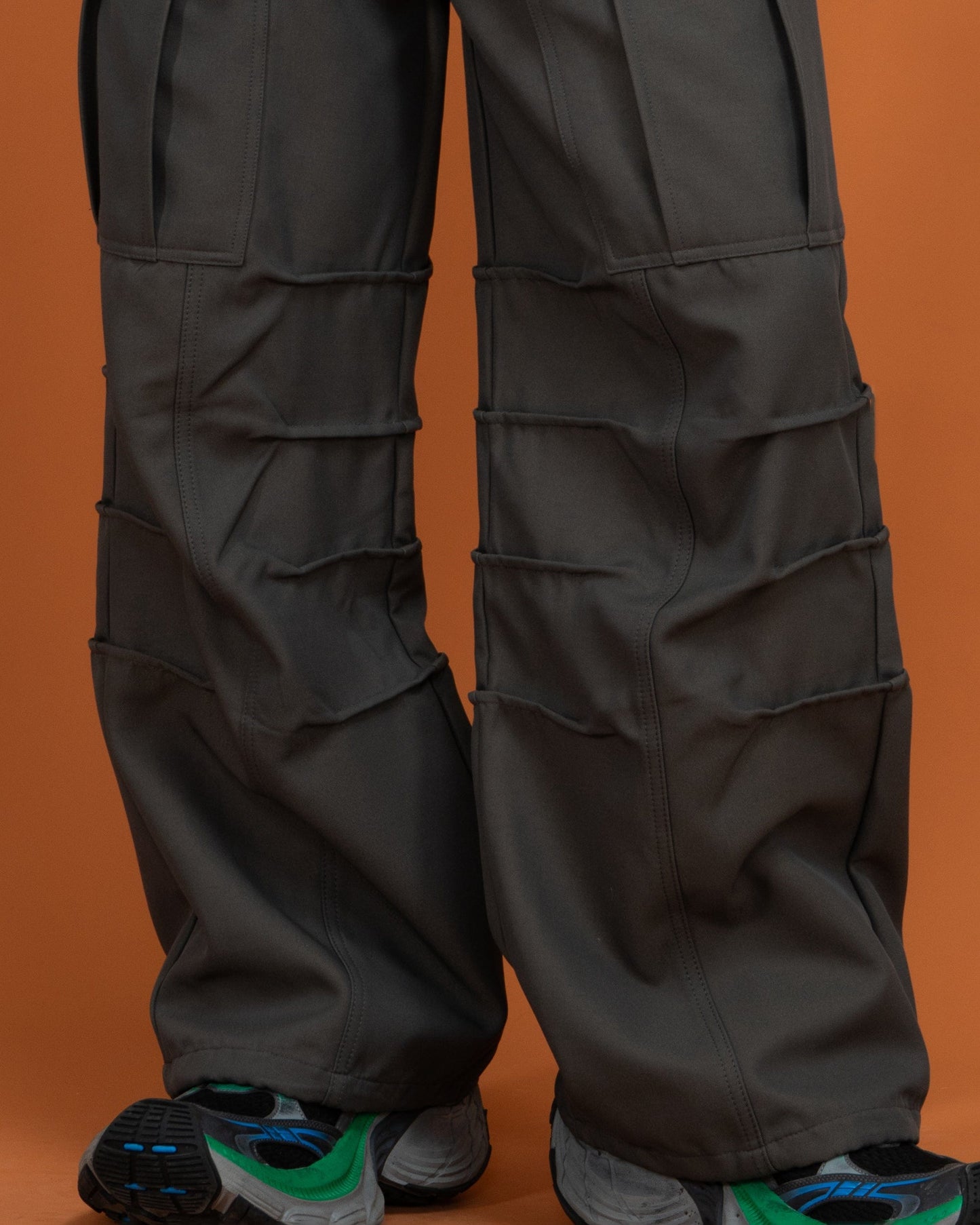 Multi-Pocket Crinkled Cargo Pants - Stylish and Functional