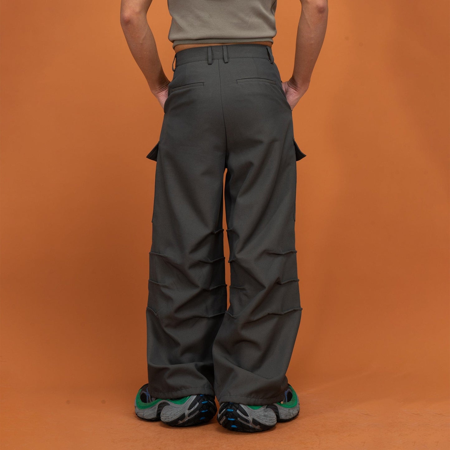 Multi-Pocket Crinkled Cargo Pants - Stylish and Functional