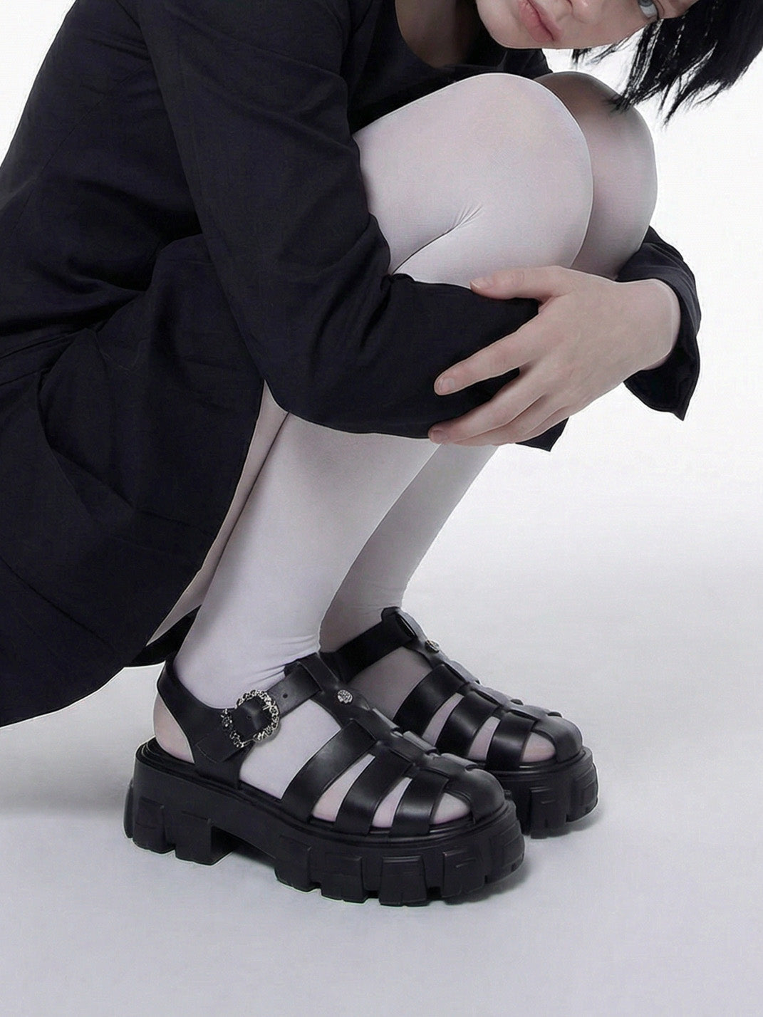 Black Chunky-Heel Roman Platform Sandals - Skipkicks