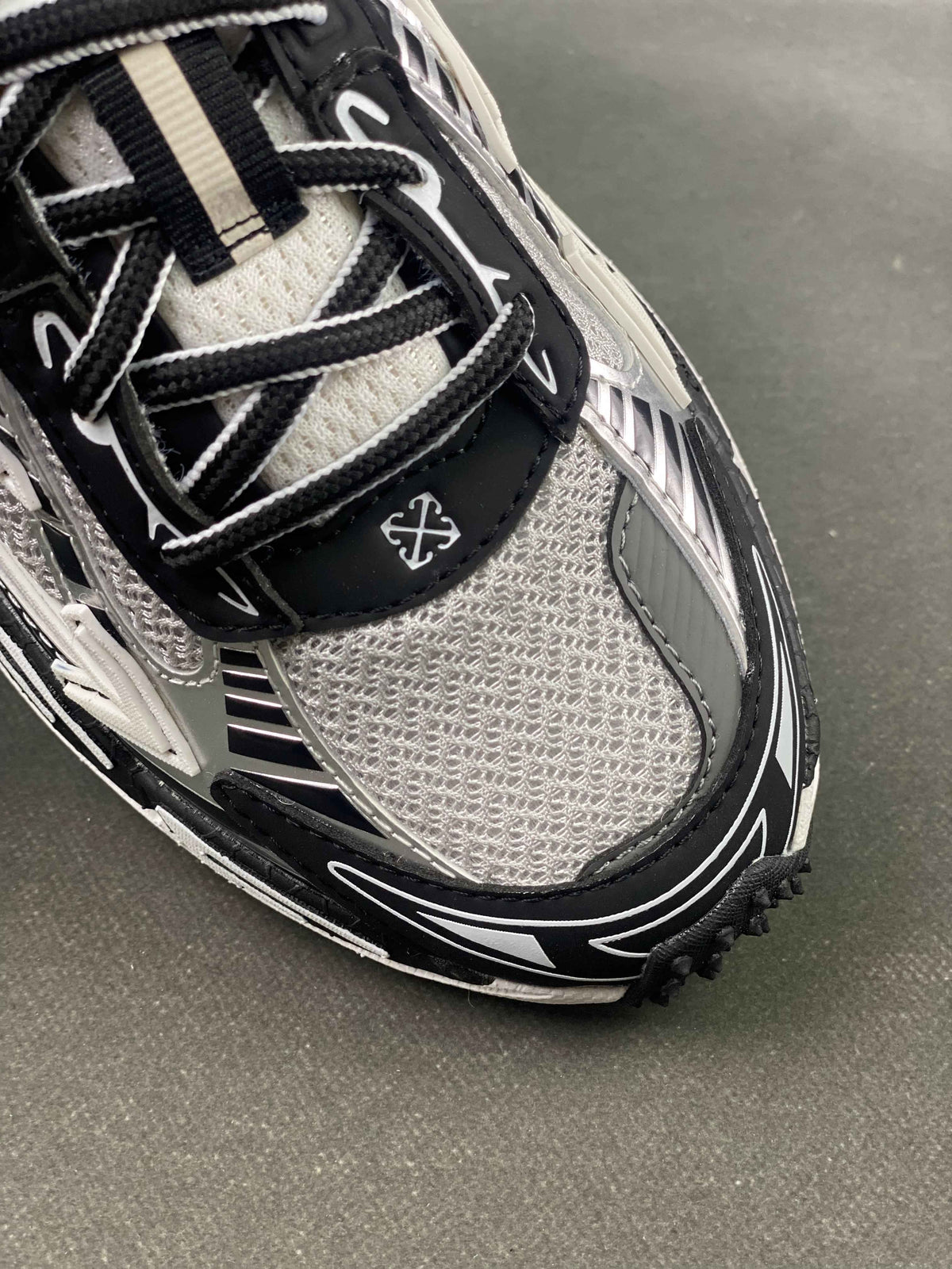 Custom OW x Virgil Abloh OW1102 SneakerNational