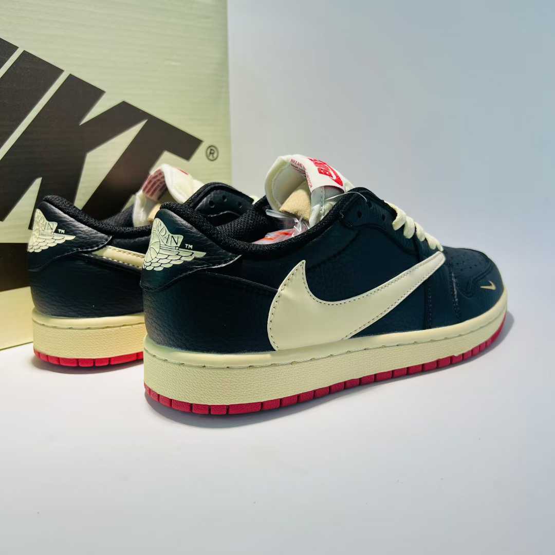 Travis Scott x Air Jordan 1 Low OG: A Sneaker Legend