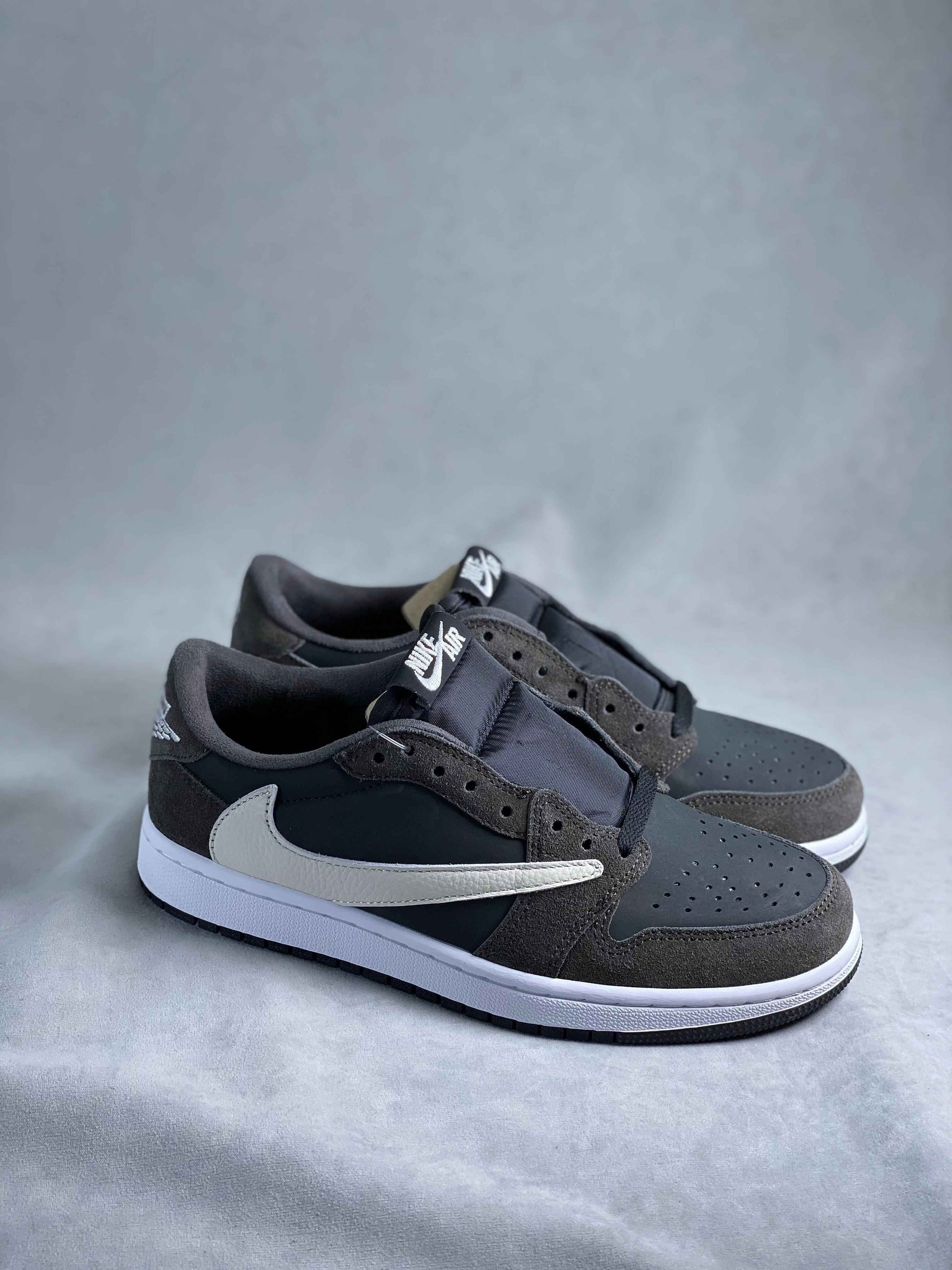 Custom Air Jordan 1 Low Travis Scott x Fragment CQ4277 003 Sneakers