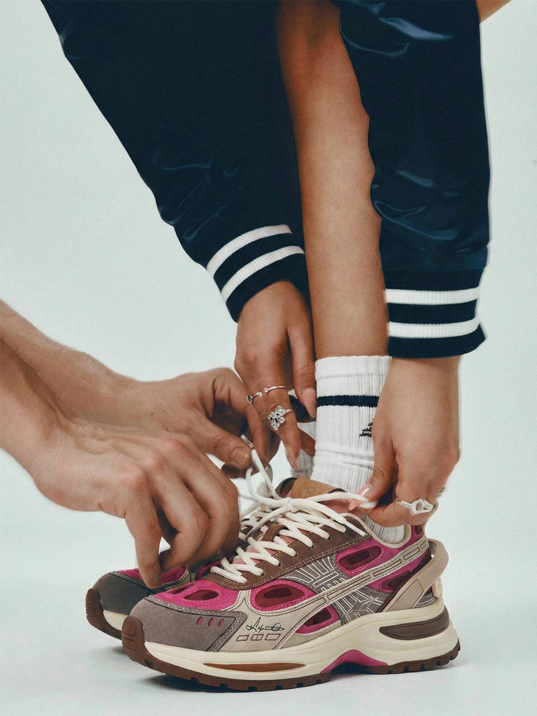 Color-Block Chunky Platform Running Sneakers - Skipkicks