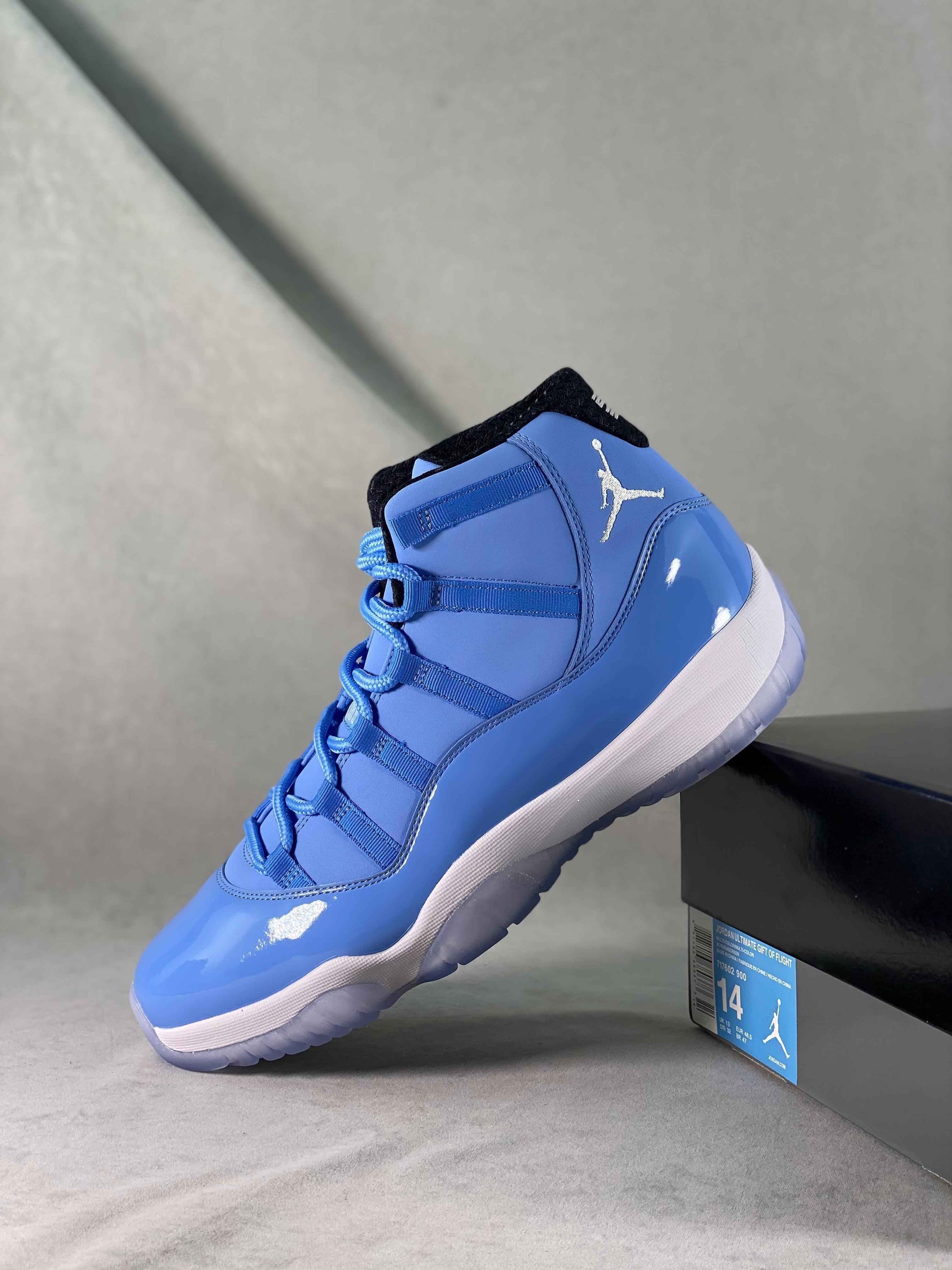 Custom Air Jordan “Ultimate Gift of Flight” Pack 717602-900