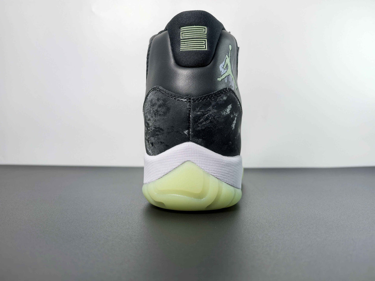Air Jordan 11 Sneaker School