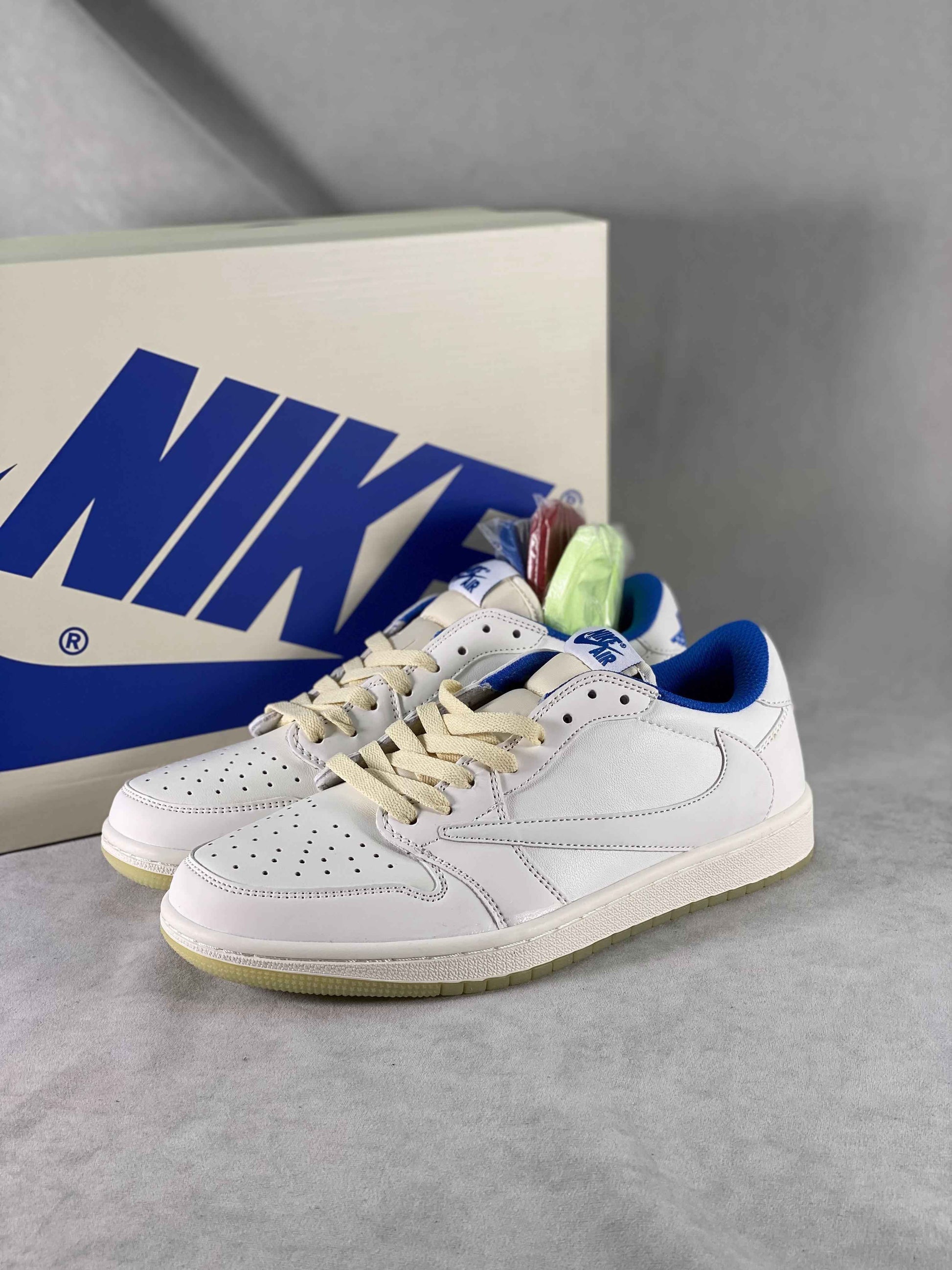 Custom Travis Scott Fragment Air Jordan 1 Low DM7866 149 - Exclusive Sneakers