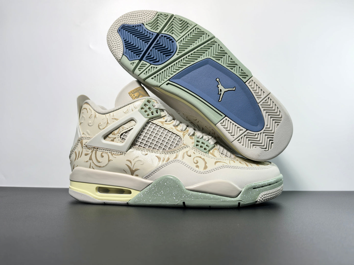 Air Jordan 4 Retro - Elevate Your Performance and Style