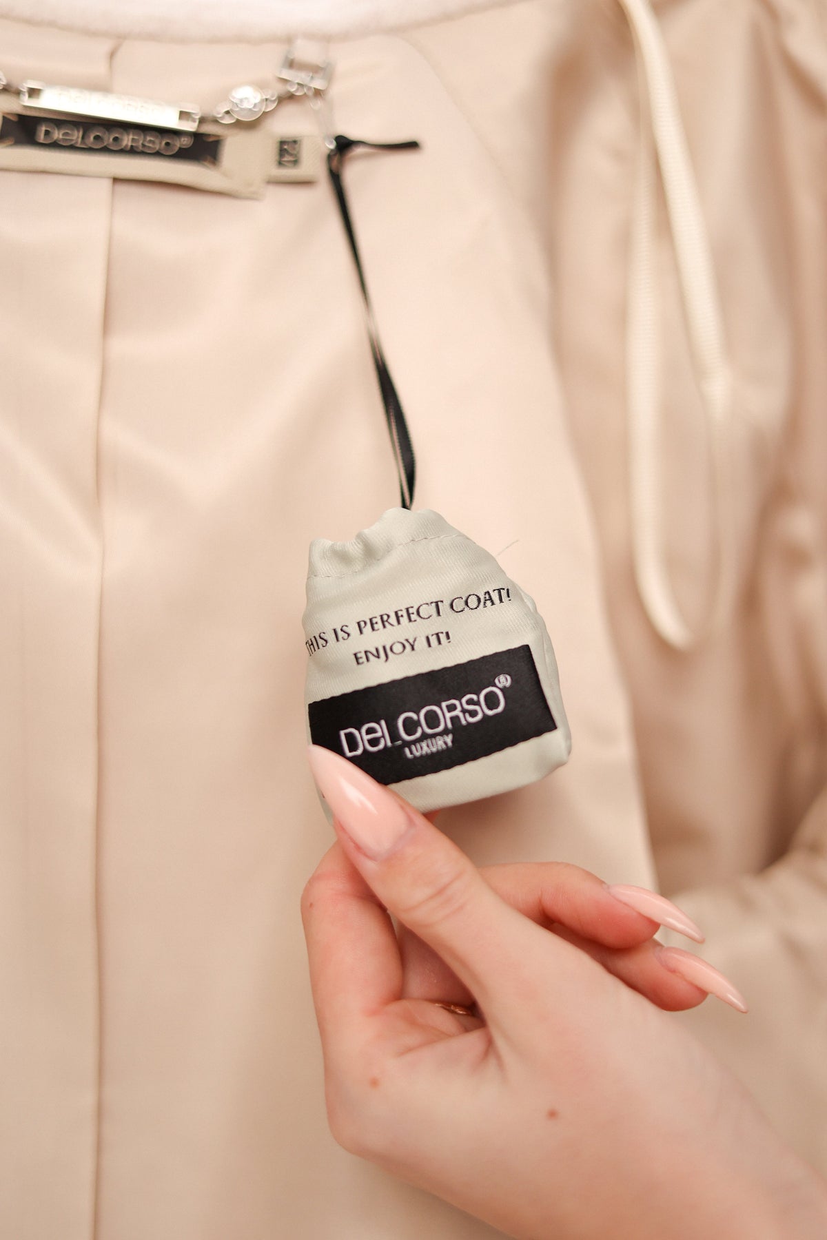 Chester Premium Wool Cashmere Coat in Praline