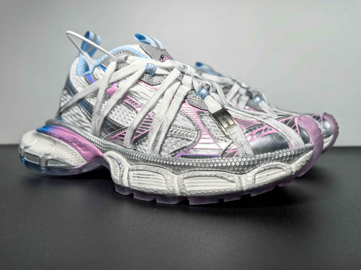Balenciaga Runner 3XL Extreme Lace 02