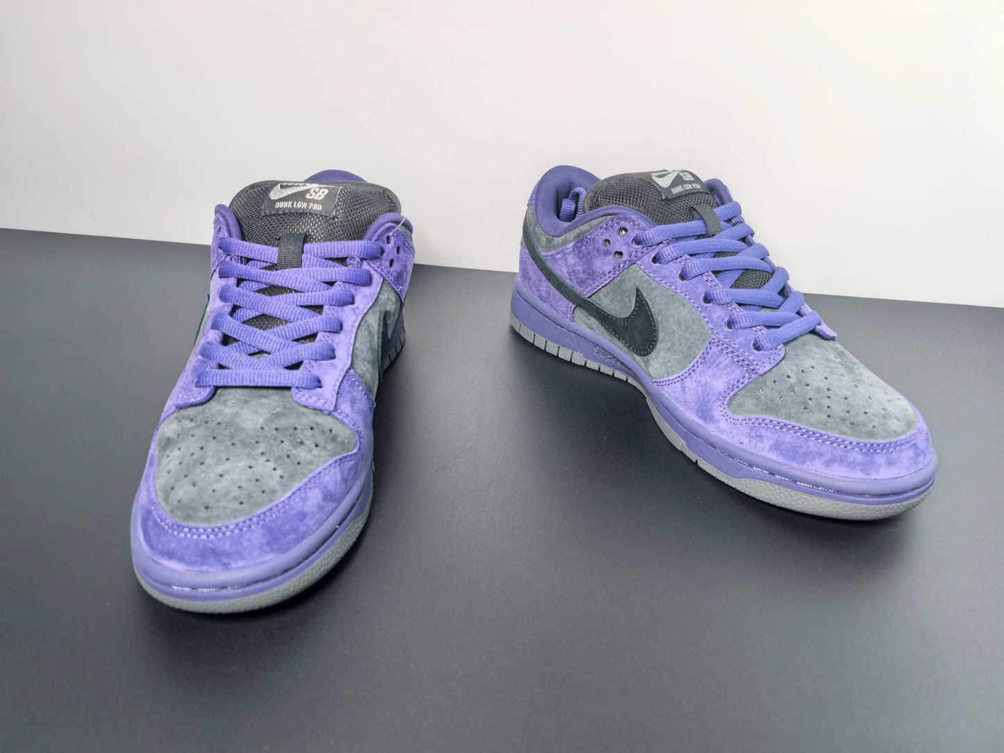 Supreme x Dunk SB LOW Pro OG QS - Elevate Your Sneaker Game
