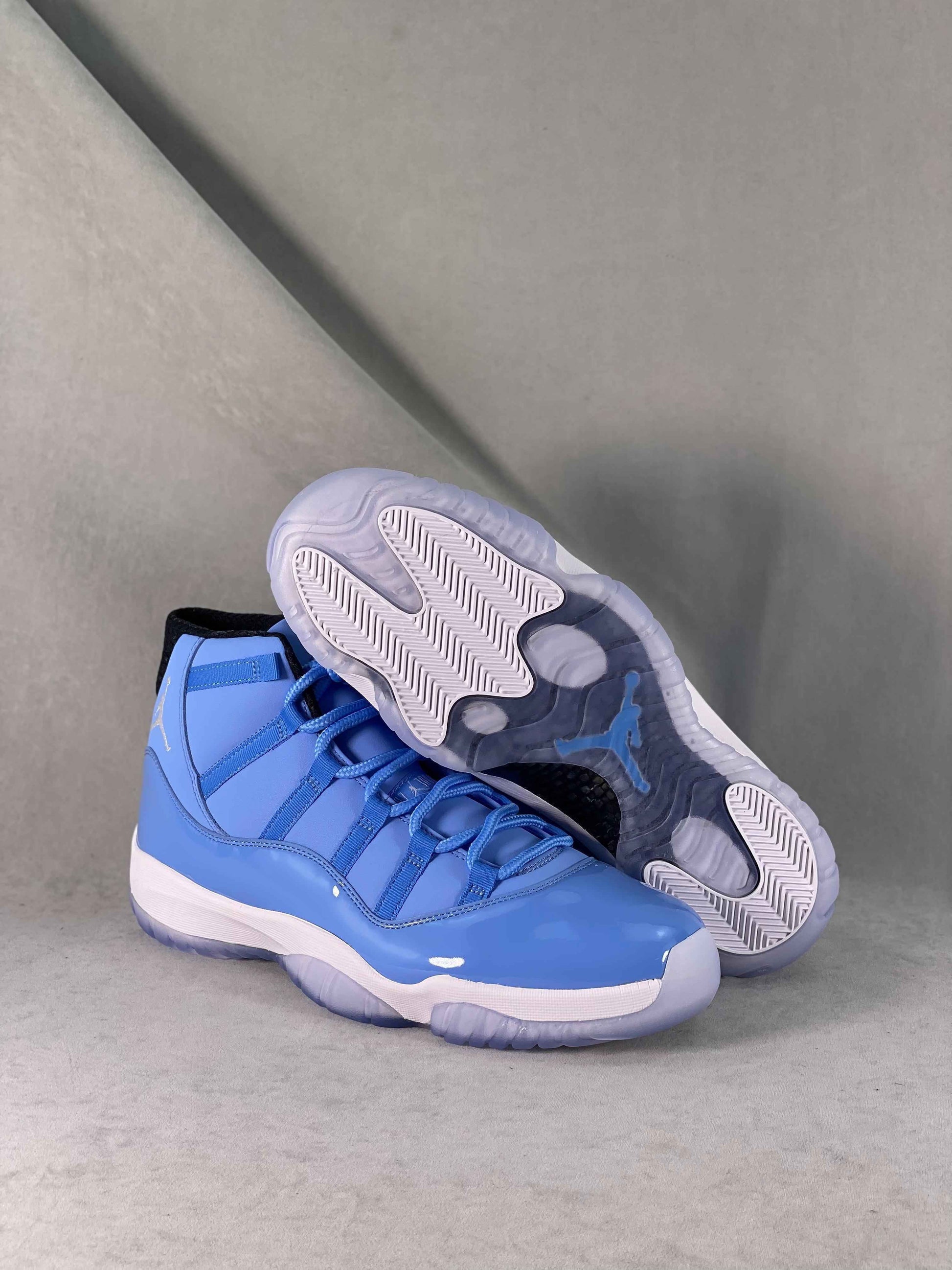 Custom Air Jordan “Ultimate Gift of Flight” Pack 717602-900