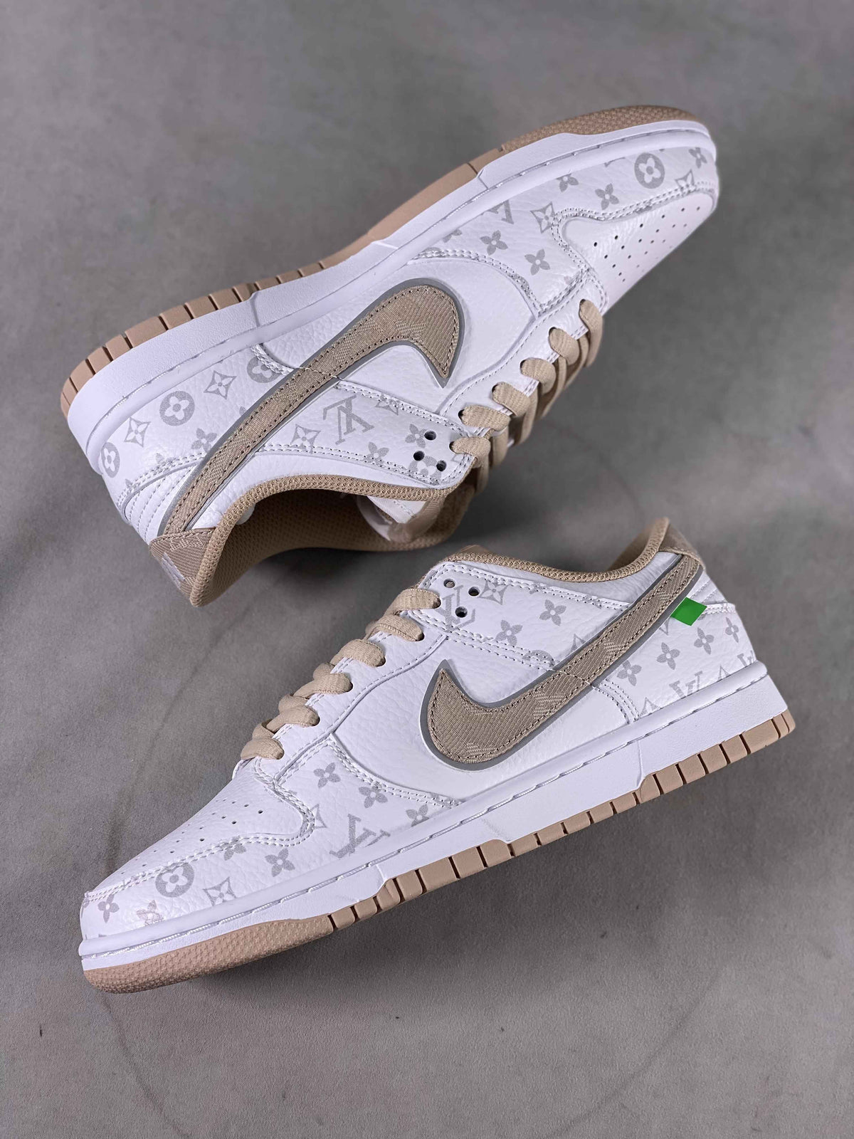 Custom SB Dunk Low x Monogram LV0526 596