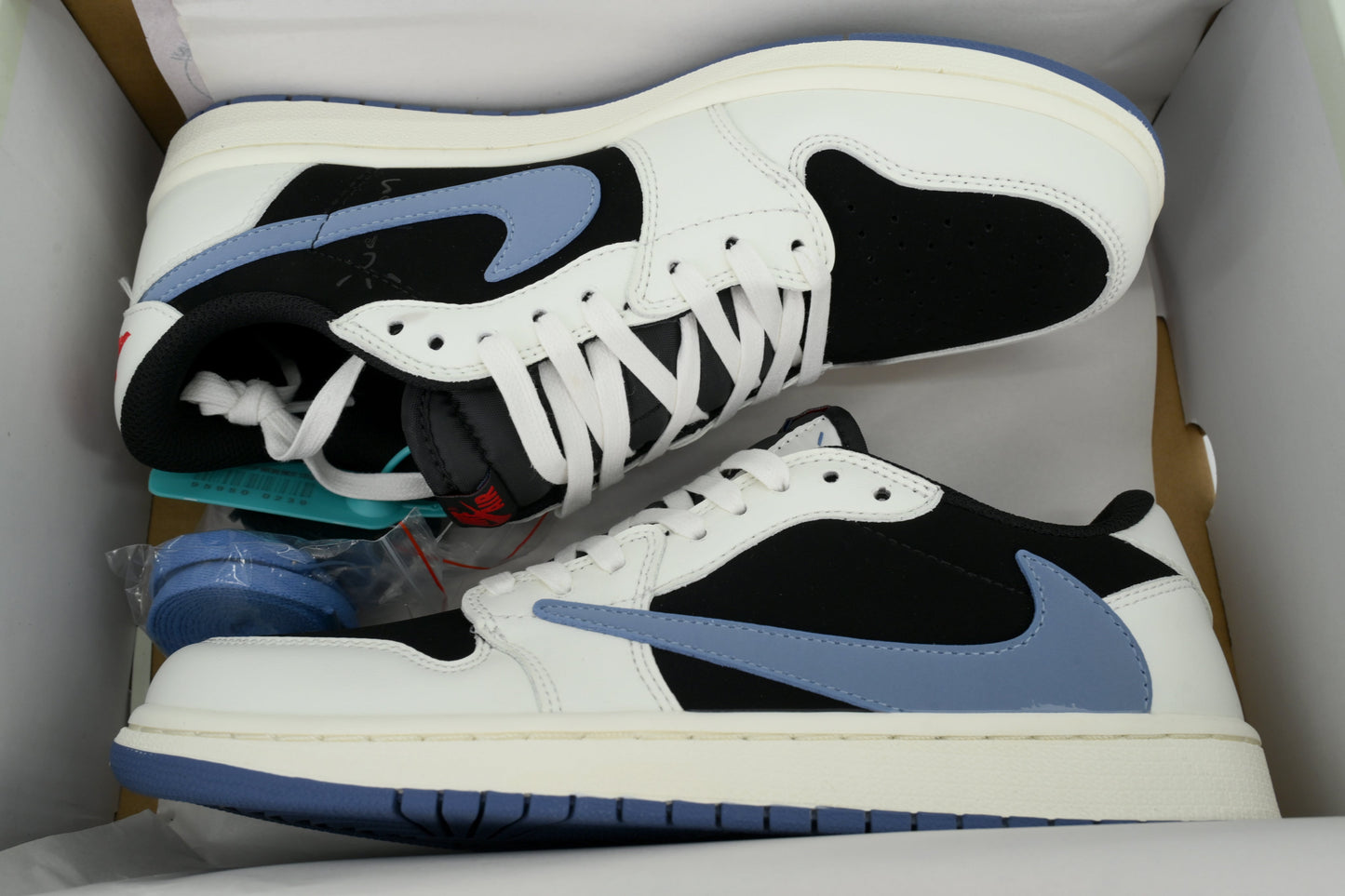 Travis Scott x Air Jordan 1 Low Low Hooked Black Jade - Luxuryurbanwear