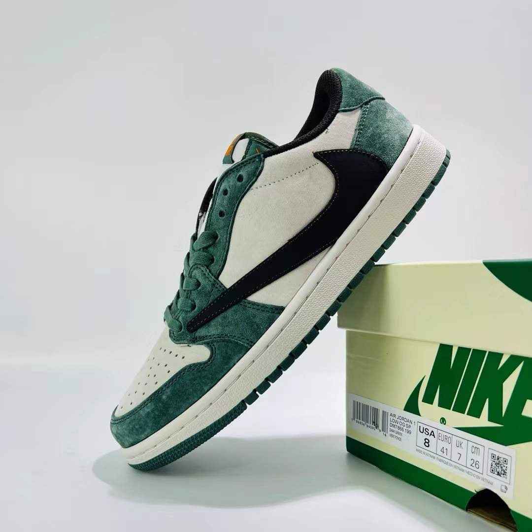 Designer Air Jordan 1 Low × Travis Scott DM7866 199 - Limited Edition Sneakers