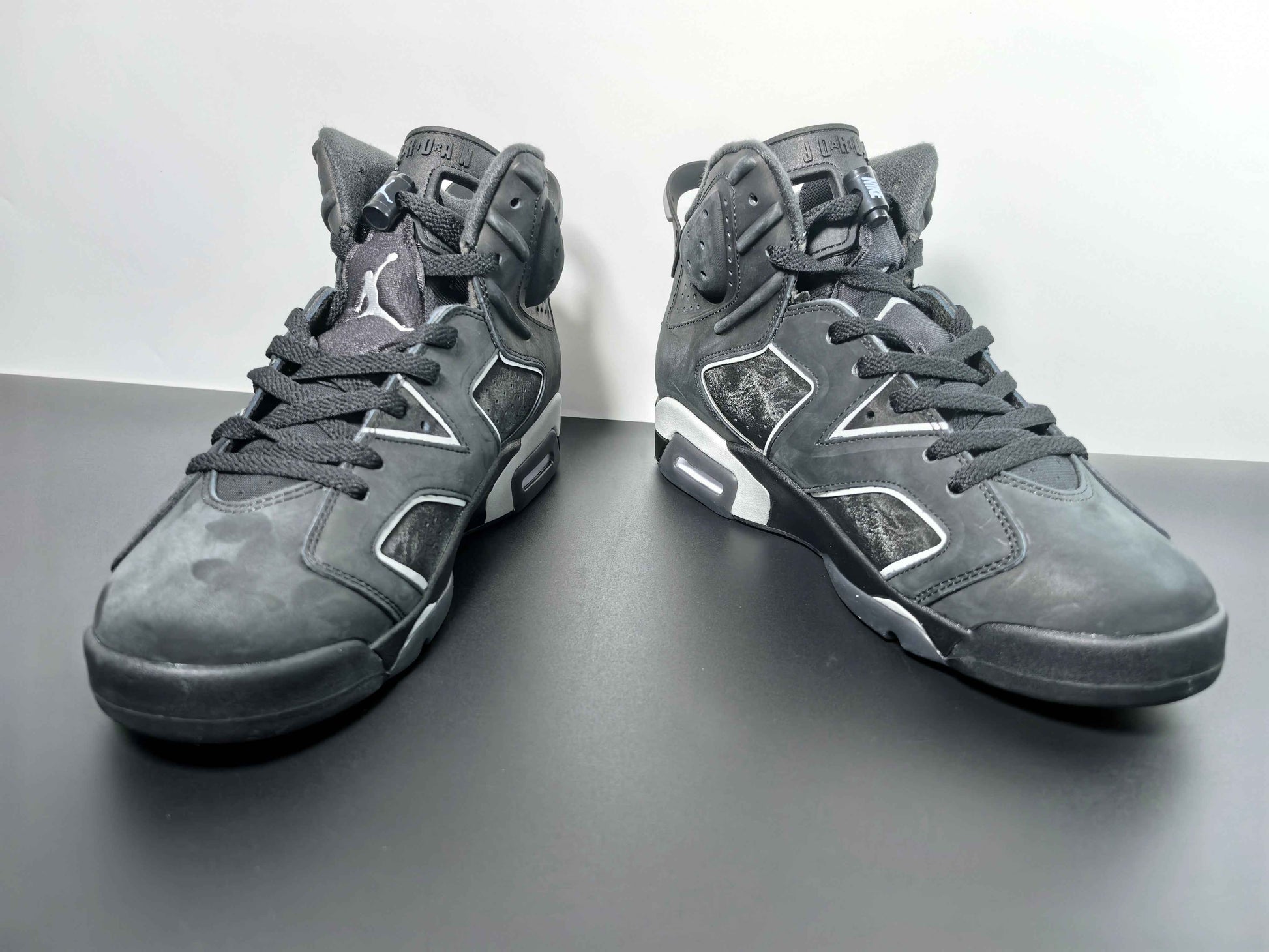 Commencement Edition Retro 6 - Limited Noir Stealth High-Tops