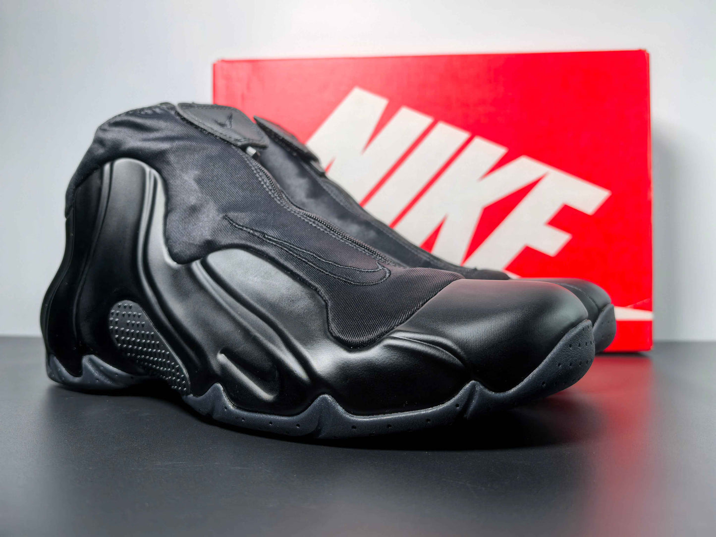 Air Flightposite FV5582-001
